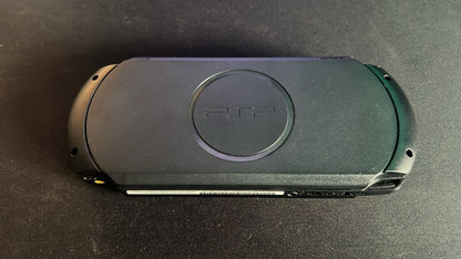 Sony PlayStation Portable Street (PSP-E1004) + 2 Spiele