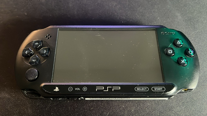 Sony PlayStation Portable Street (PSP-E1004) + 2 Spiele